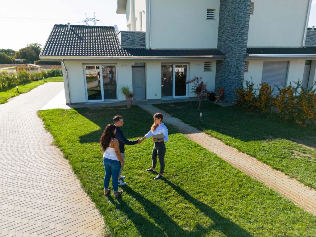 The Benefits Of Using Local Conveyancers Perth
